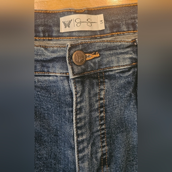Jessica Simpson Barrel Leg High-Waist Jeans - Picture 2 of 3